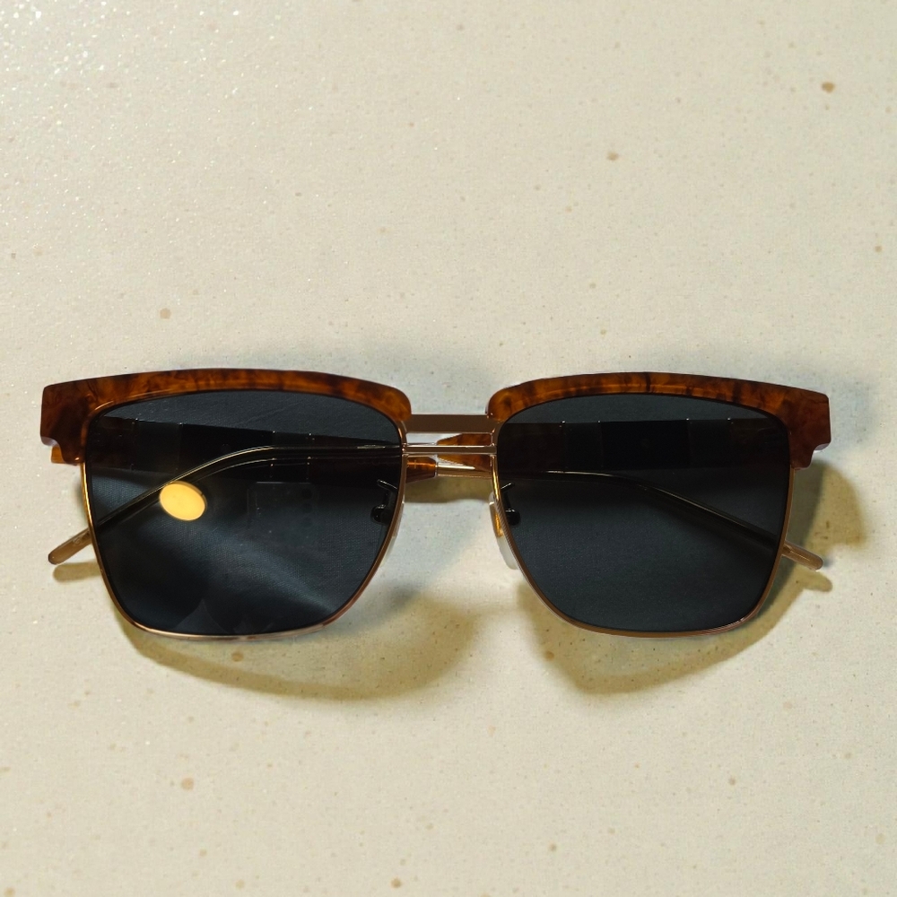 EUC Gucci GG0603S 56mm Tortoise & Gold AUTHENTIC - Picture 2 of 10